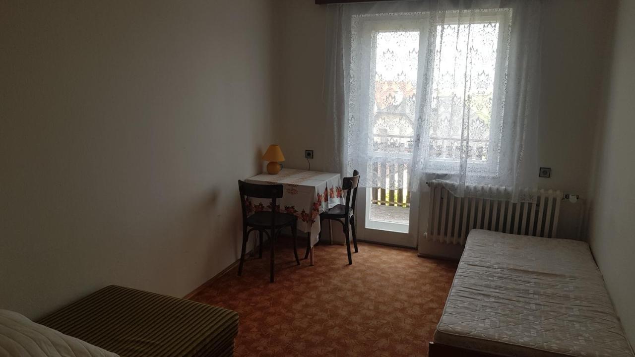 Kemp A Stanovani Na Fare Javornik  Exterior photo